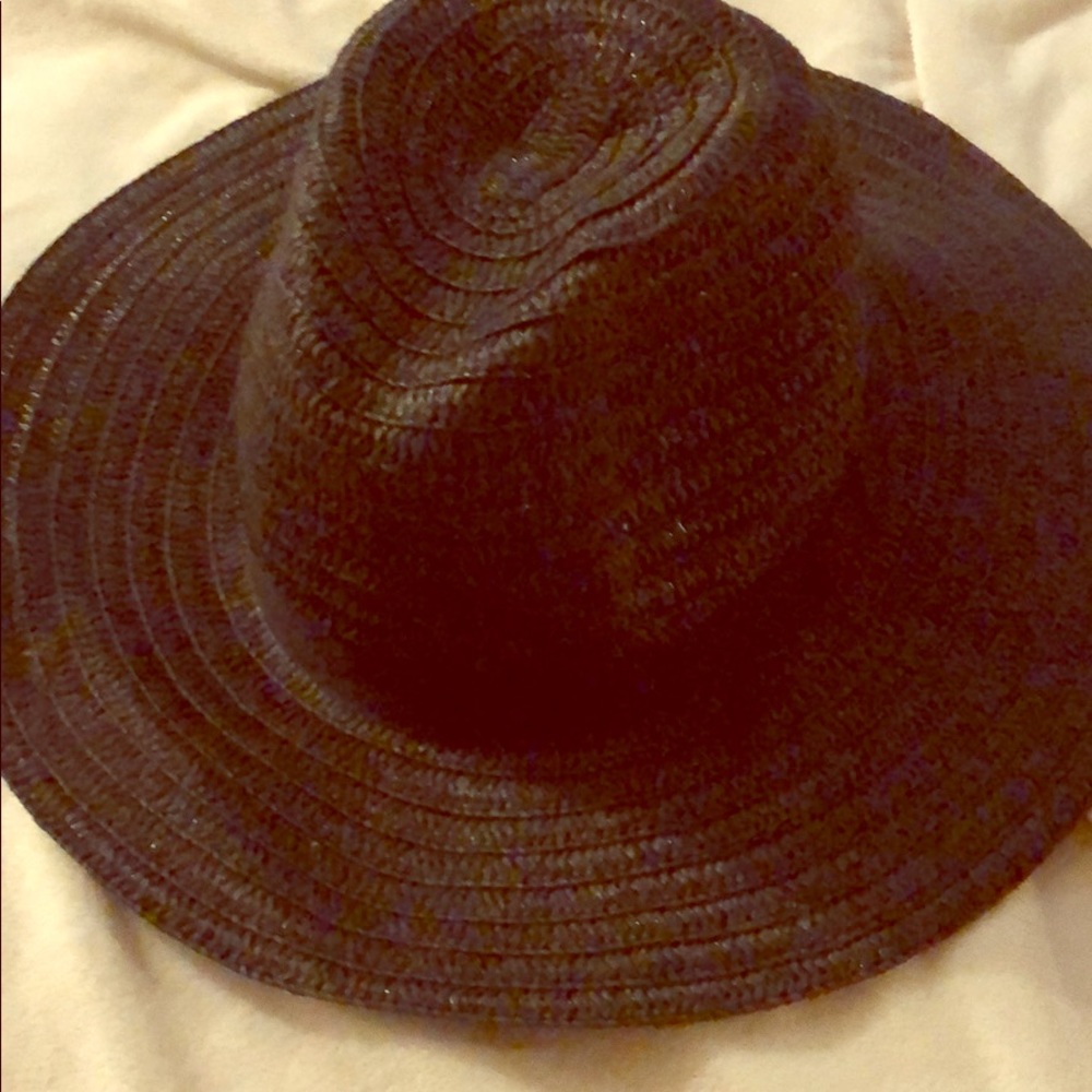 Floppy hat